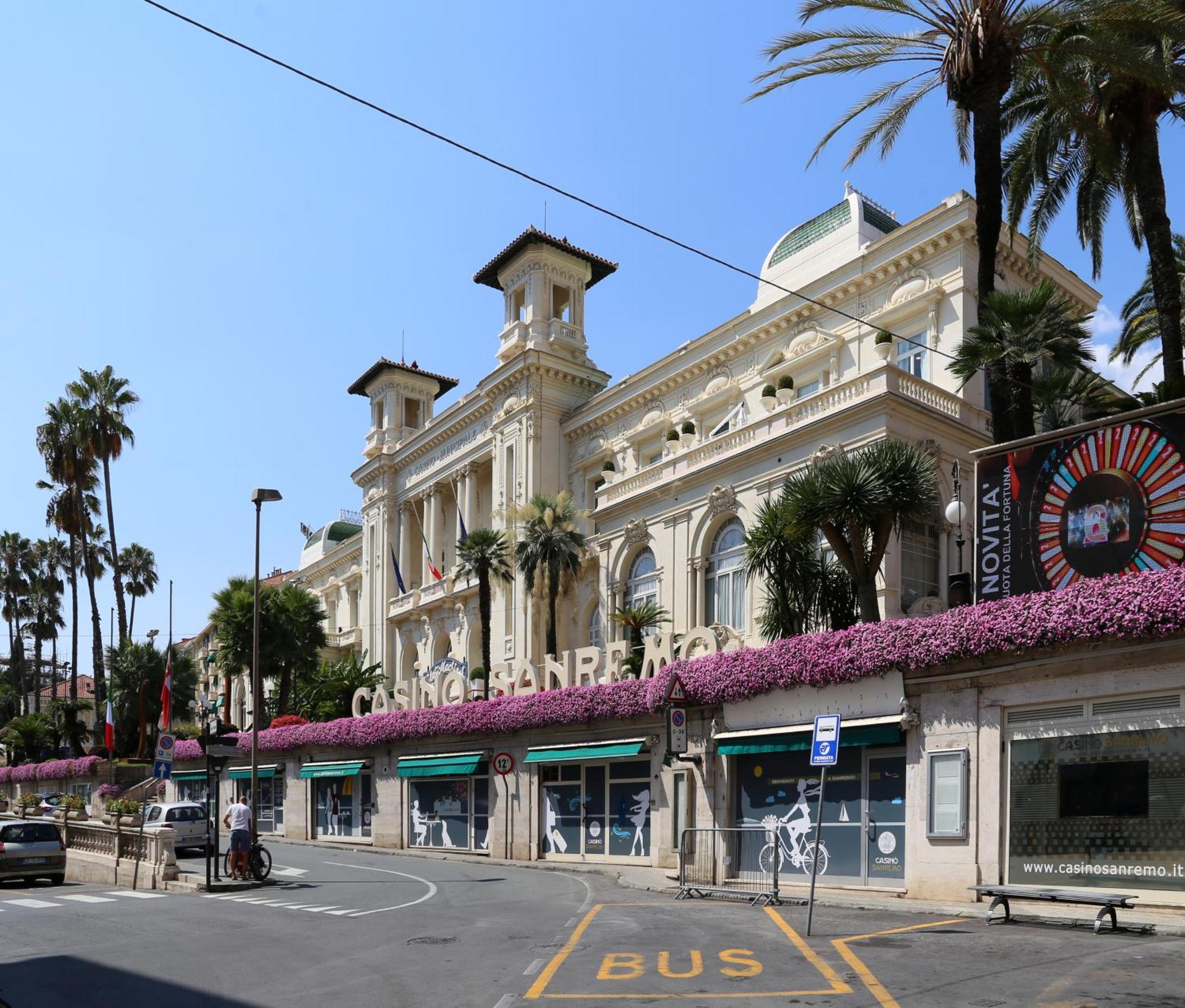 Ls-House Apartment - In The Heart Of Sanremo Dış mekan fotoğraf